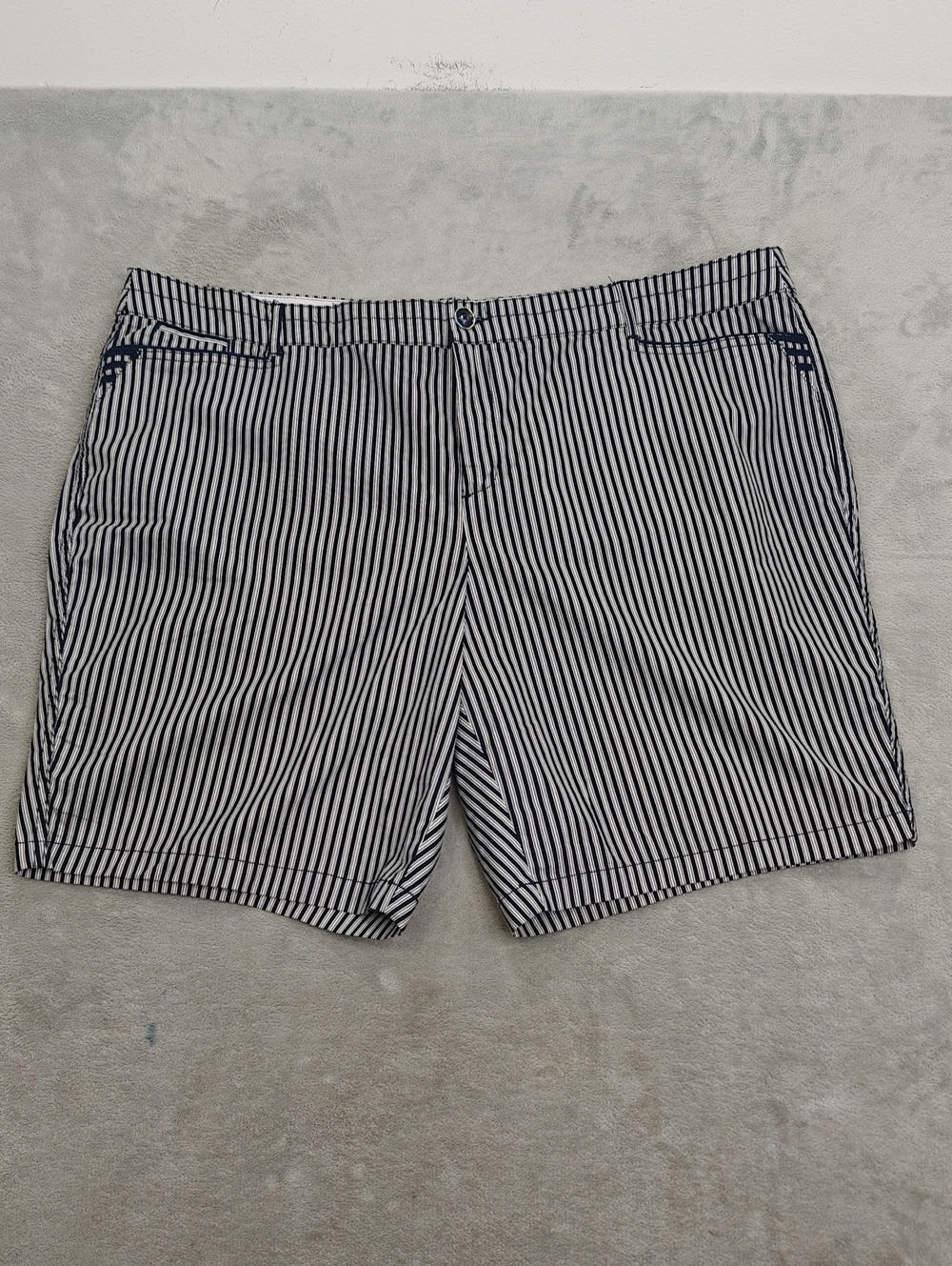 intro. Navy and White Striped Women’s Bermuda Shorts Size 24W